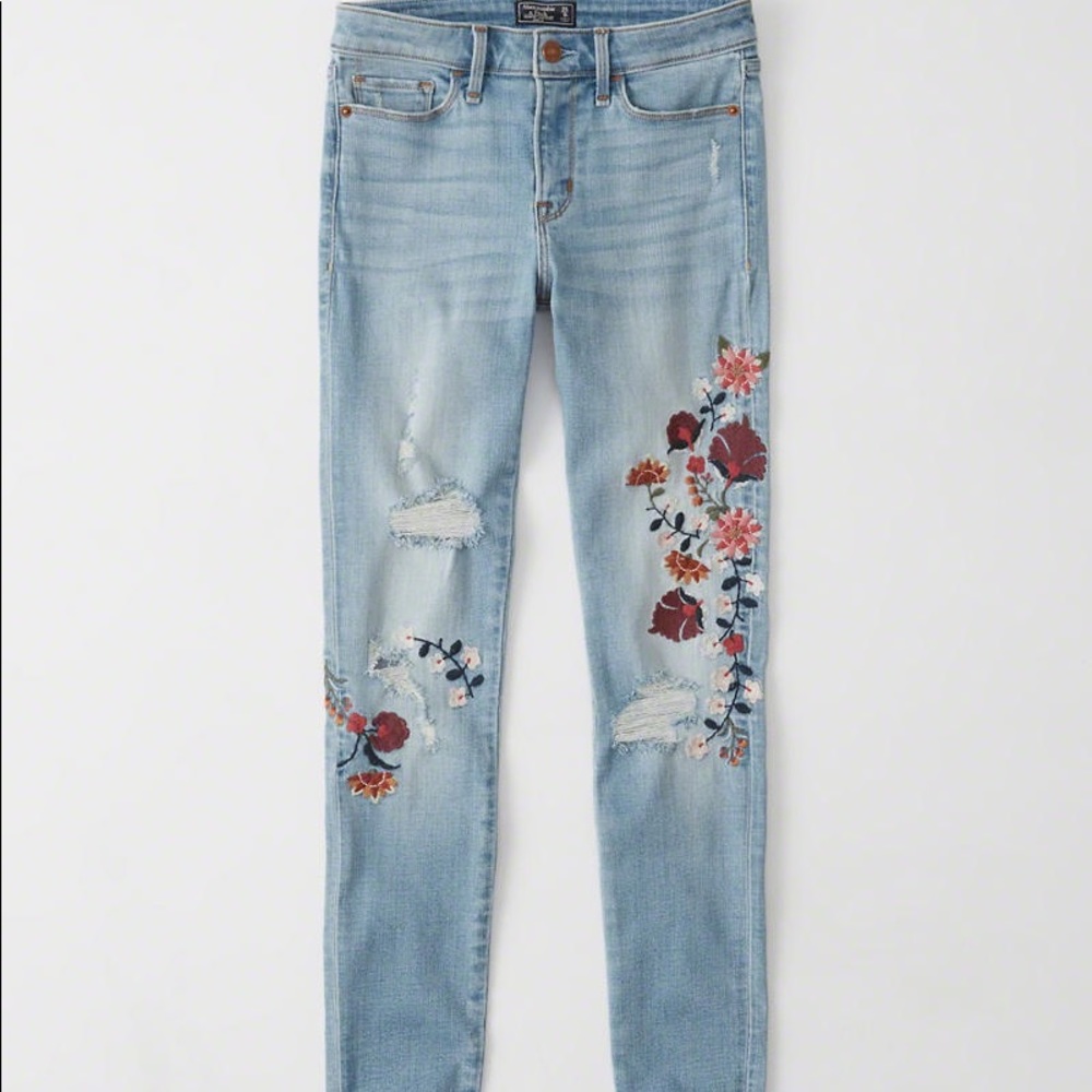 Abercrombie Harper Embroidered low rise ankle